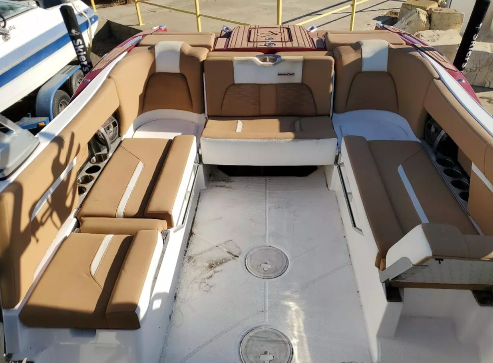Understanding Yacht Salvage: What You Need to Know Before Buying | by Meta Minds Blog | Mar, 2025 | Medium