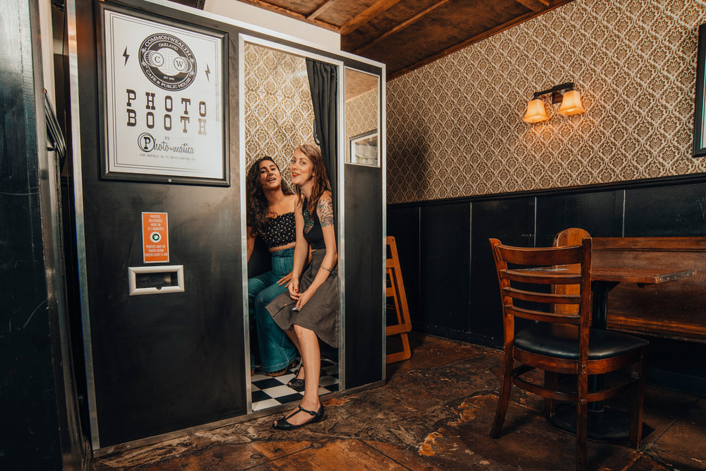 Transform Your Bar into a Picture-Perfect Destination with a Unique Booth - GAMESBAD BLOG
