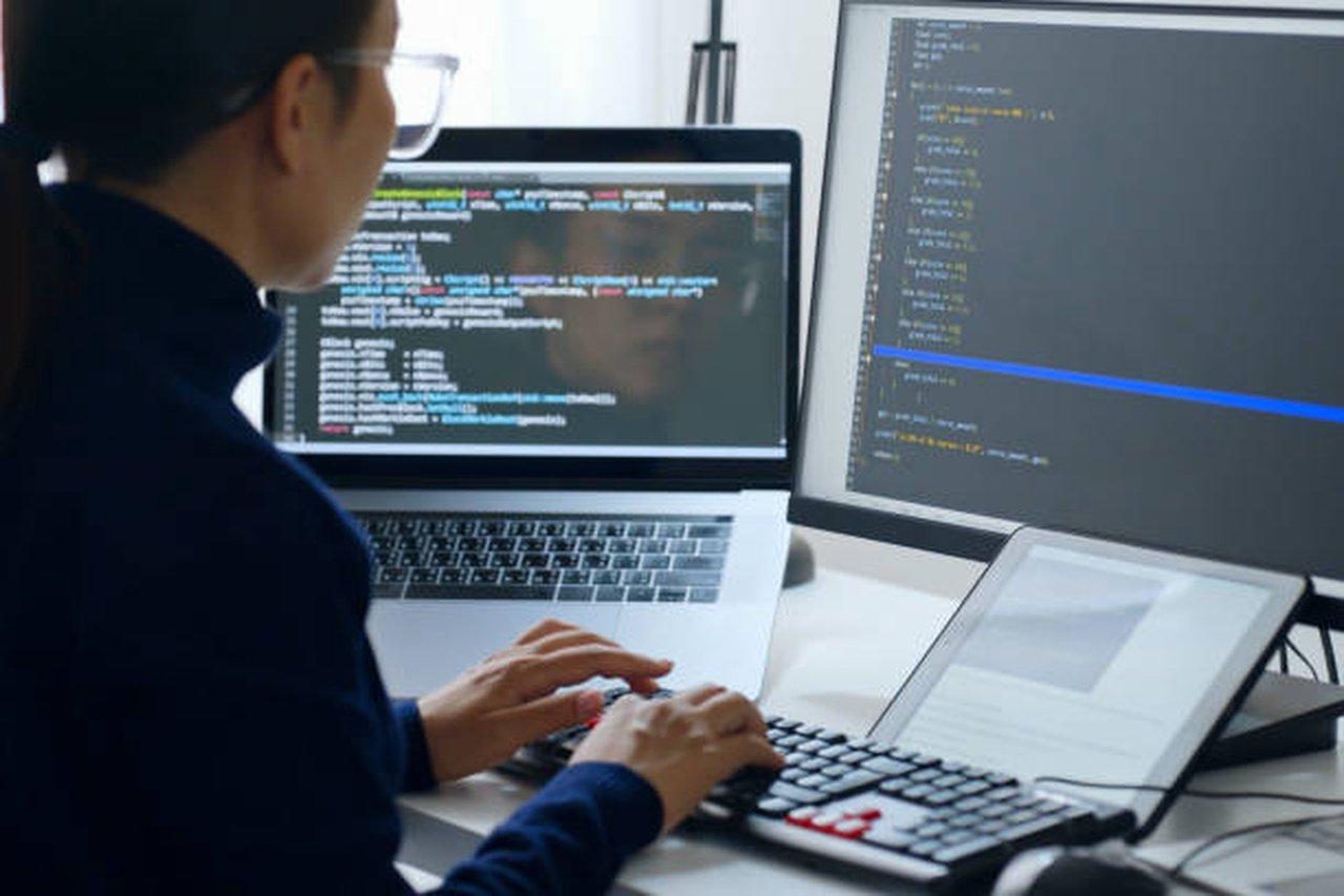 Java Programming for Cloud Computing and Internship Opportunities for LLB Students by Qollabb | Articles | Qollabb | Gan Jing World - Technology for Humanity | Video & Movie Streaming