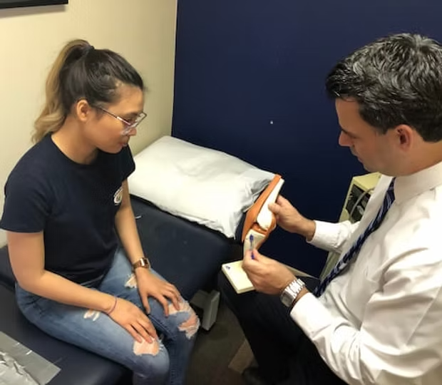 Finding the Right Plantar Fasciitis Specialist in Toronto: Your Guide to Relief