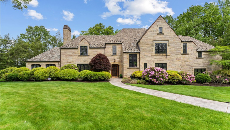 How Can You Use Real Estate to Build Long-Term Wealth? | New York Times Now